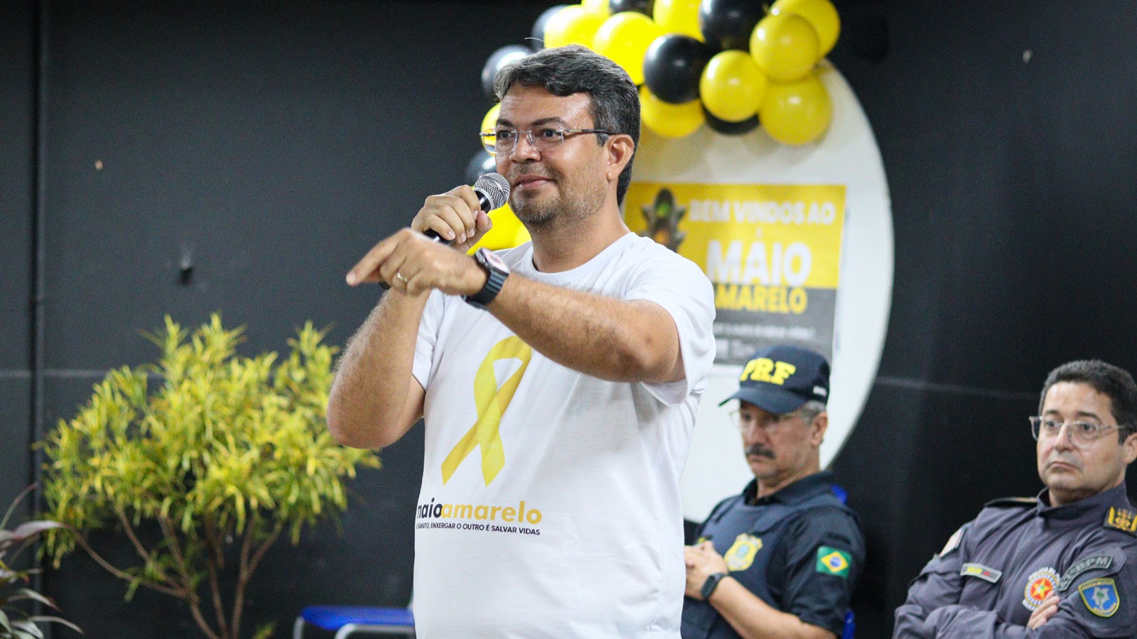 Autoridades durante abertura do Maio Amarelo